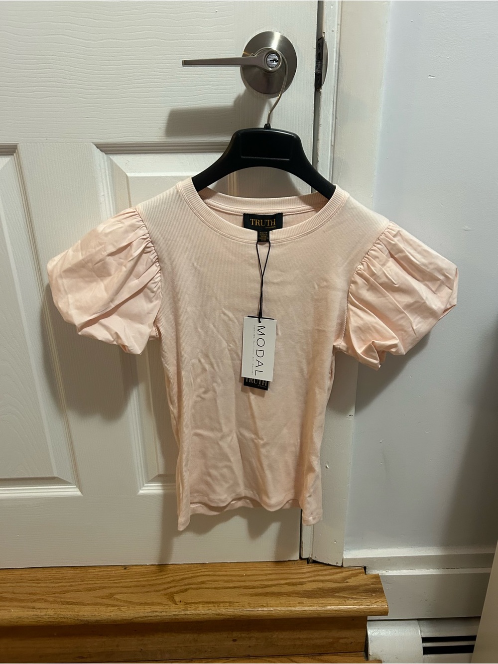 Truth Short Puff Sleeve Tee in Pale Pink